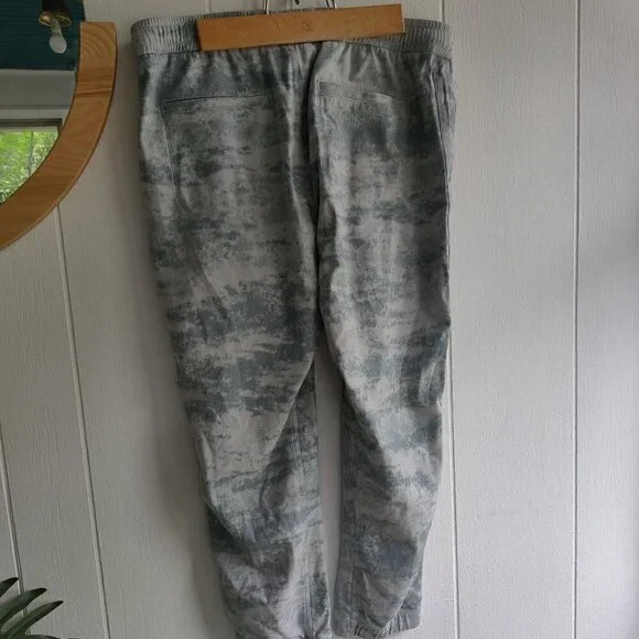 Athleta Farralon Jogger Fog Camo Coast Grey Sweatpants - Picture 5 of 5